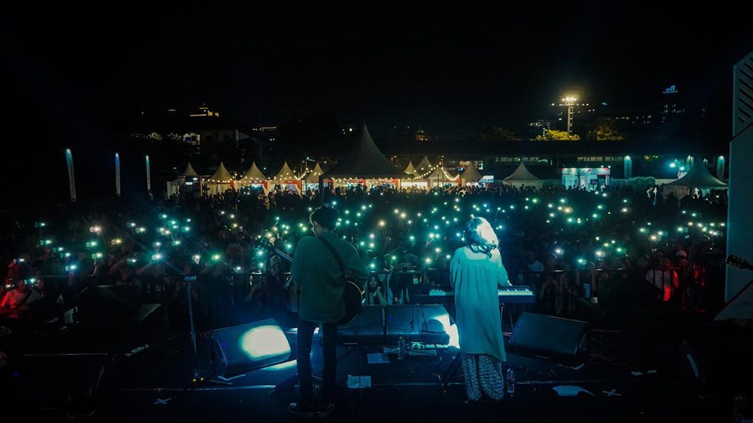 Duo Folk Figura Renata, Kritik Generasi Muda Lewat Karya